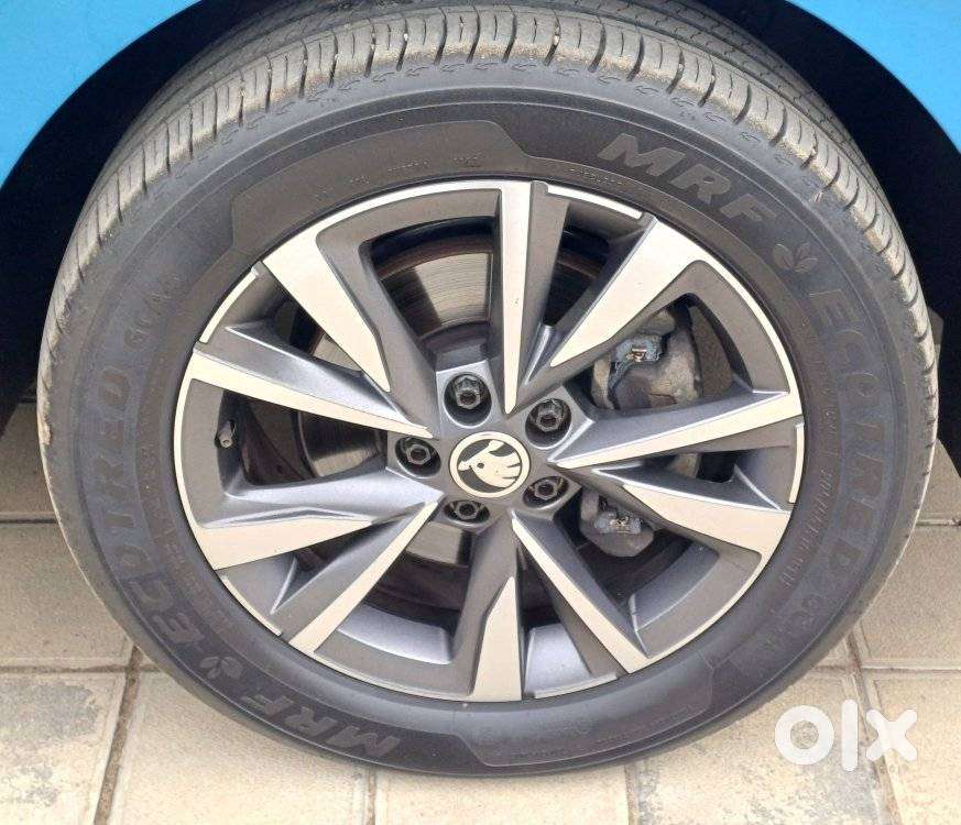 Skoda Slavia 1.0 Tsi Style, 2023, Petrol