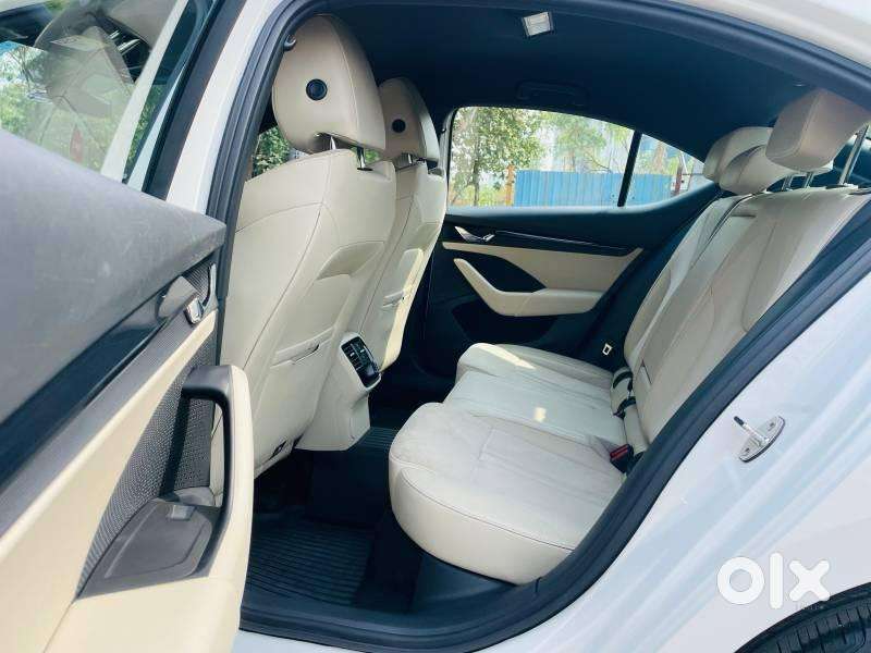 Skoda Octavia 2.0 Style Tsi At, 2022, Petrol