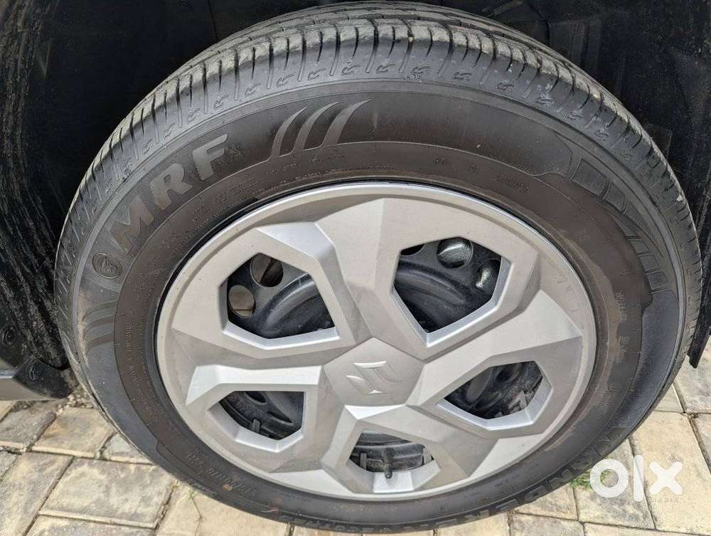 Maruti Suzuki Brezza 1.5 Lxi Smart Hybrid, 2026, Petrol