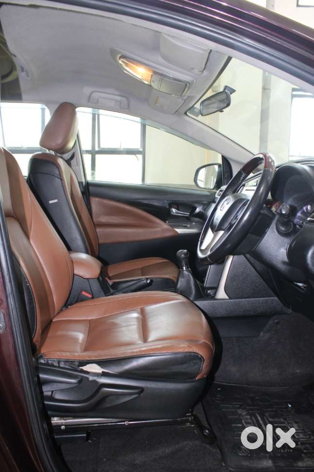 Toyota Innova Crysta 2.4 V, 2016, Diesel