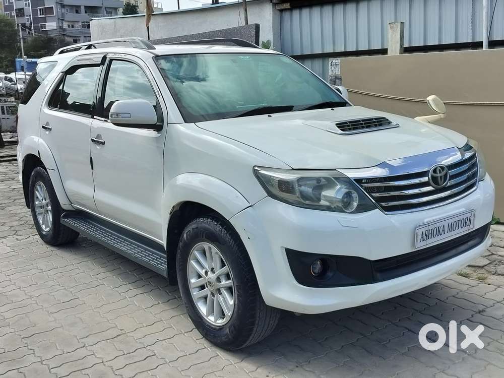 Toyota Fortuner 4x2 Manual, 2014, Diesel