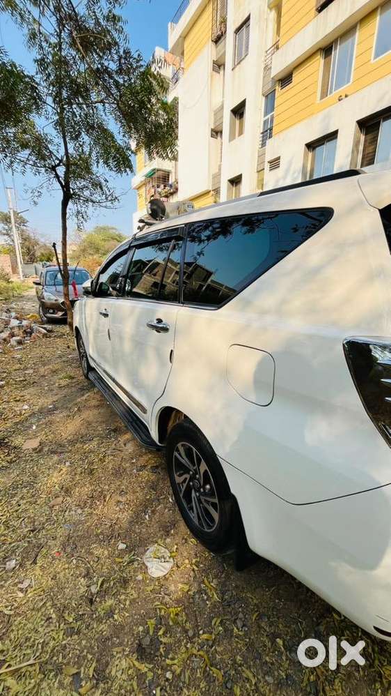 Toyota Innova Crysta 2022 Diesel 70000 Km Driven