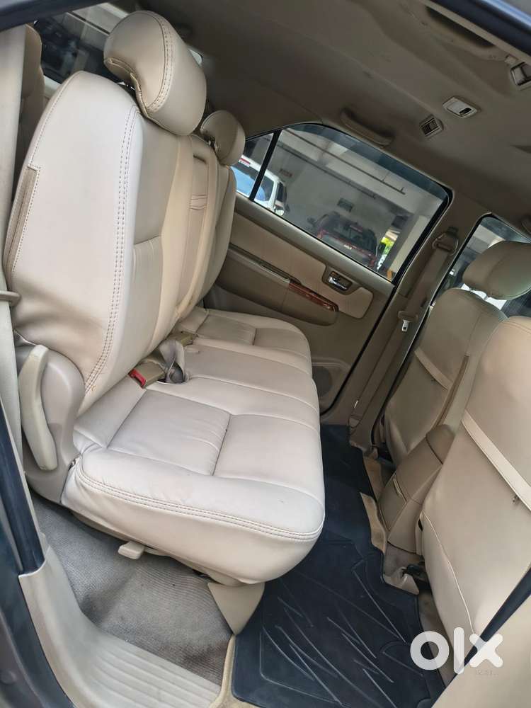 Toyota Fortuner 3.0 4x2 Mt, 2011, Diesel