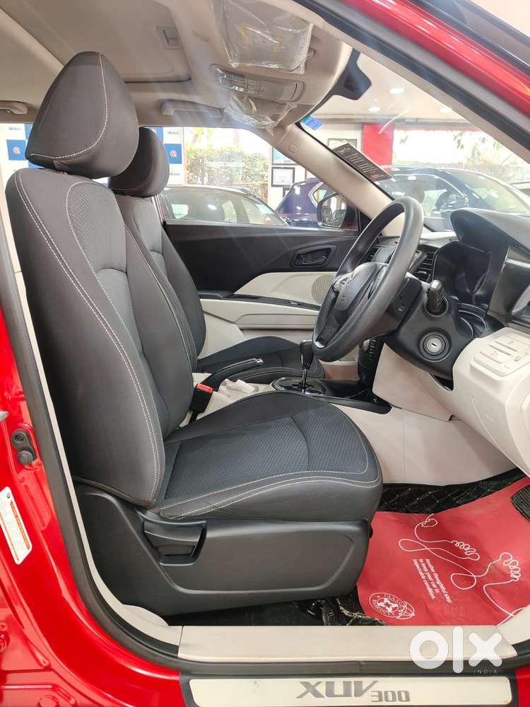 Mahindra Xuv300 W6, 2023, Petrol