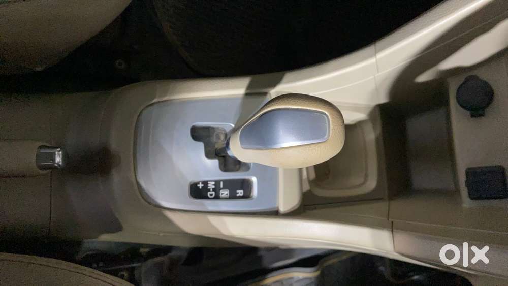 Maruti Suzuki Swift Dzire Amt Zdi, 2017, Diesel