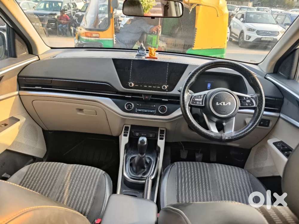 Kia Carens 1.5 Prestige 7 Str, 2023, Petrol