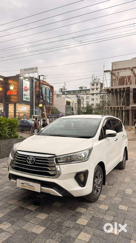 Toyota Innova Crysta 2.4 G Mt 8s, 2022, Diesel
