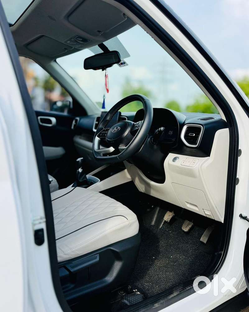 Hyundai Venue Sx Mt, 2024, Petrol