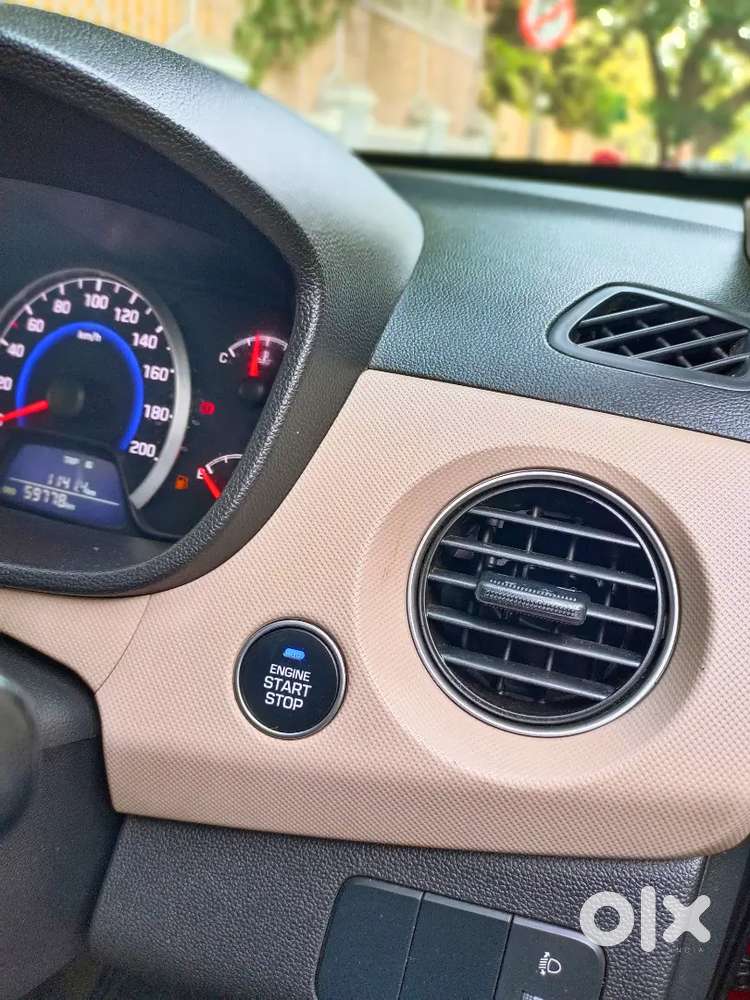 Hyundai I10 Grand 2014 Sportz 1stowner Button Start Showroom Condition