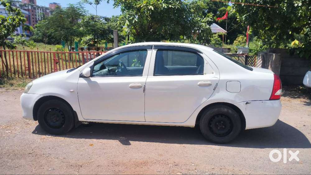 Toyota Etios G 2011, Patro/cng , 3 Rd Owner