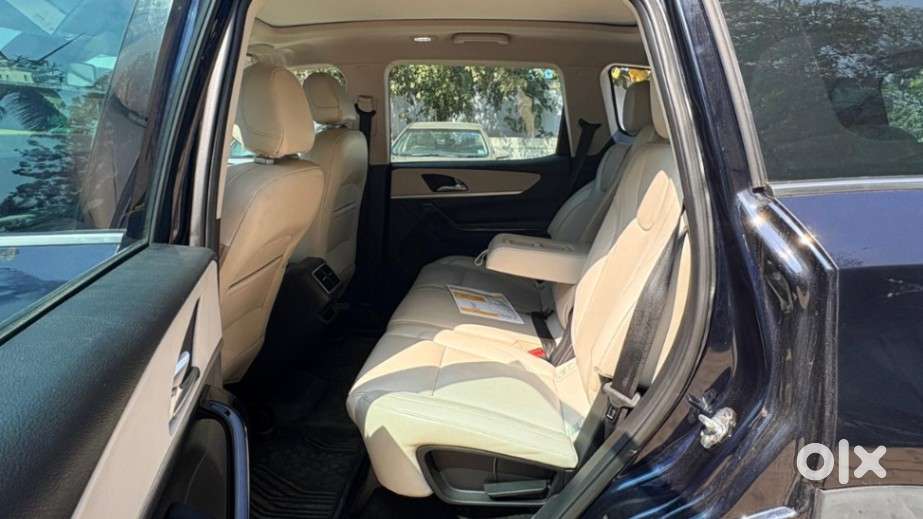 Mahindra Xuv700 2.2 Ax 7 Diesel At Luxury Pack Str, 2023, Diesel