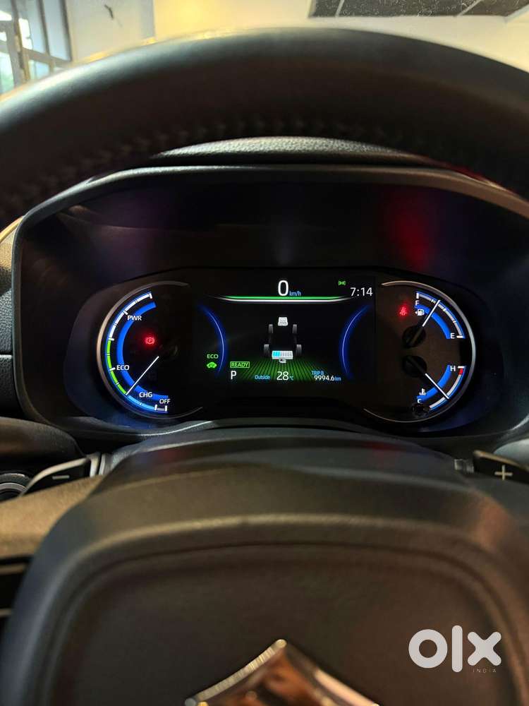 Maruti Suzuki Invicto Zeta Plus 7str, 2023, Cng & Hybrids