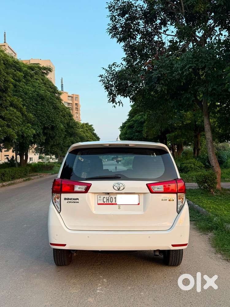 Toyota Innova Crysta 2019
