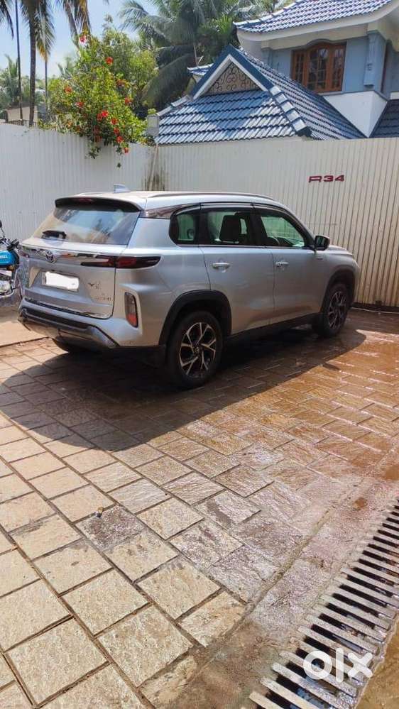 Toyota Urban Cruiser Hyryder 1.5 V Hybrid, 2023, Petrol