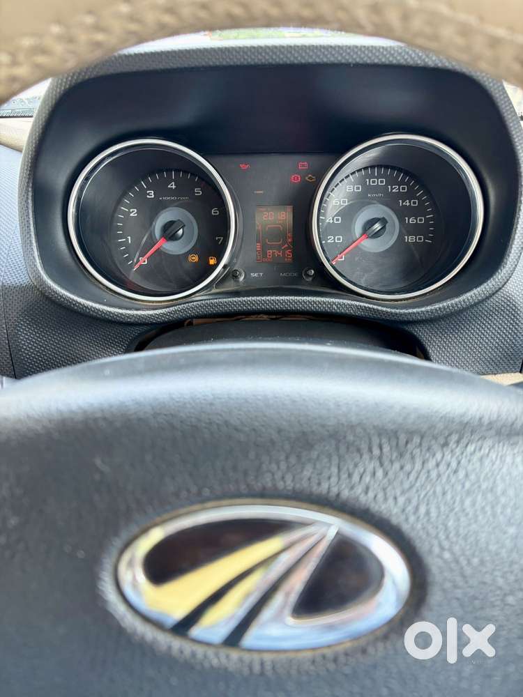 Mahindra Tuv 300 T8, 2018, Diesel
