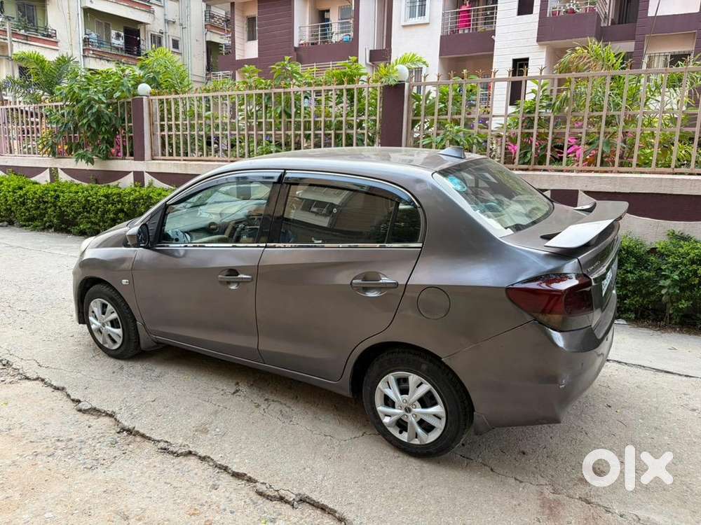 Honda Amaze 2015 Diesel Well Maintained