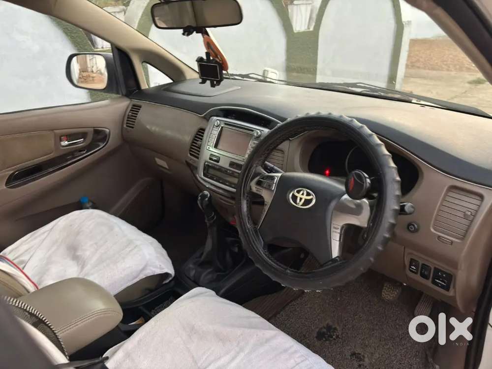 Toyota Innova 2015 Diesel Well Maintained