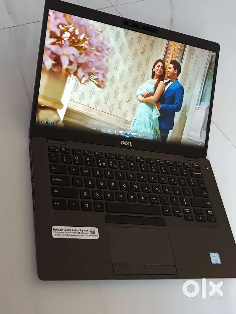 Touchscreen Core i7 8th Gen laptop fully ok excellent