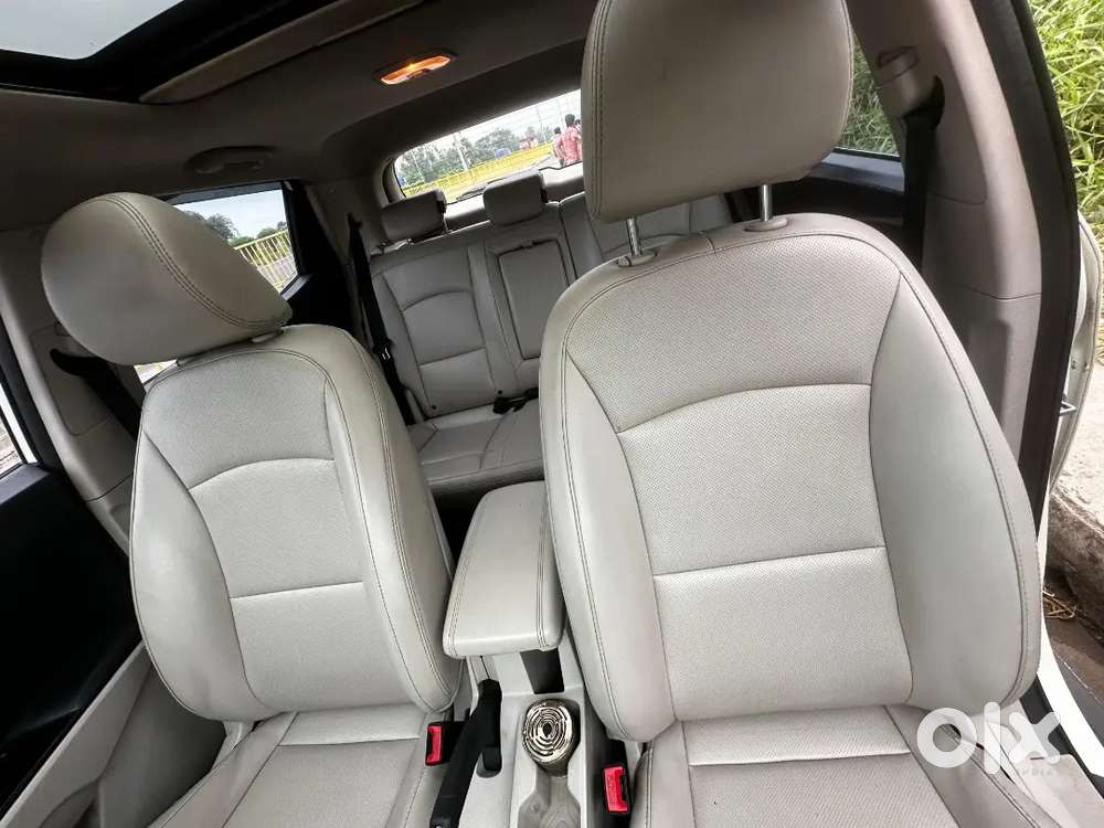 Xuv300 W8 (o)