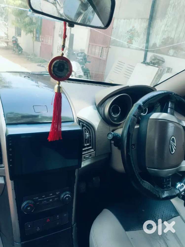 Xuv500w8  2012