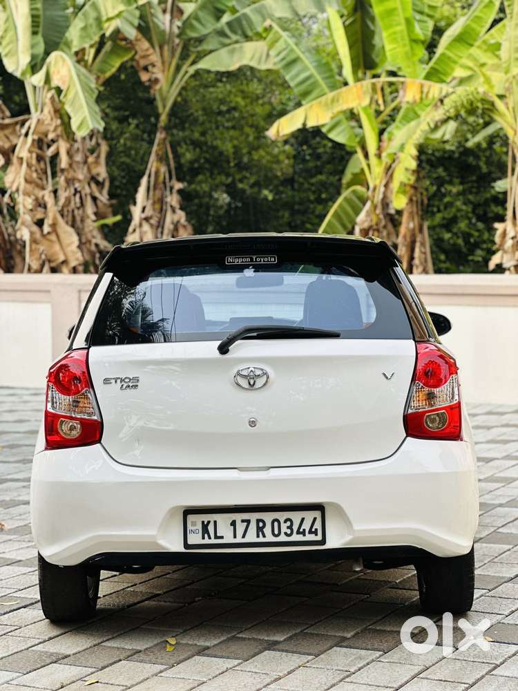 Toyota Etios Liva 1.2 V, 2017, Petrol