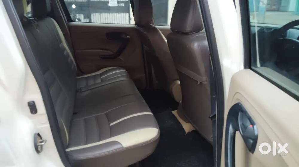 Mahindra Tuv 300 2015