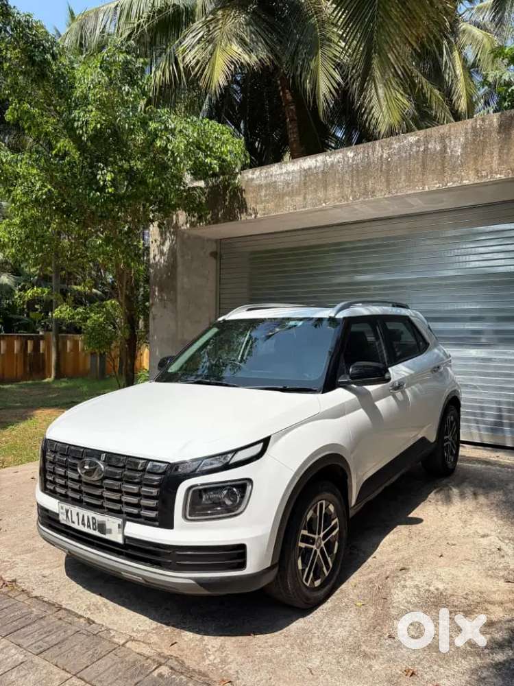 Hyundai Venue 2022 Diesel 95000 Km Driven