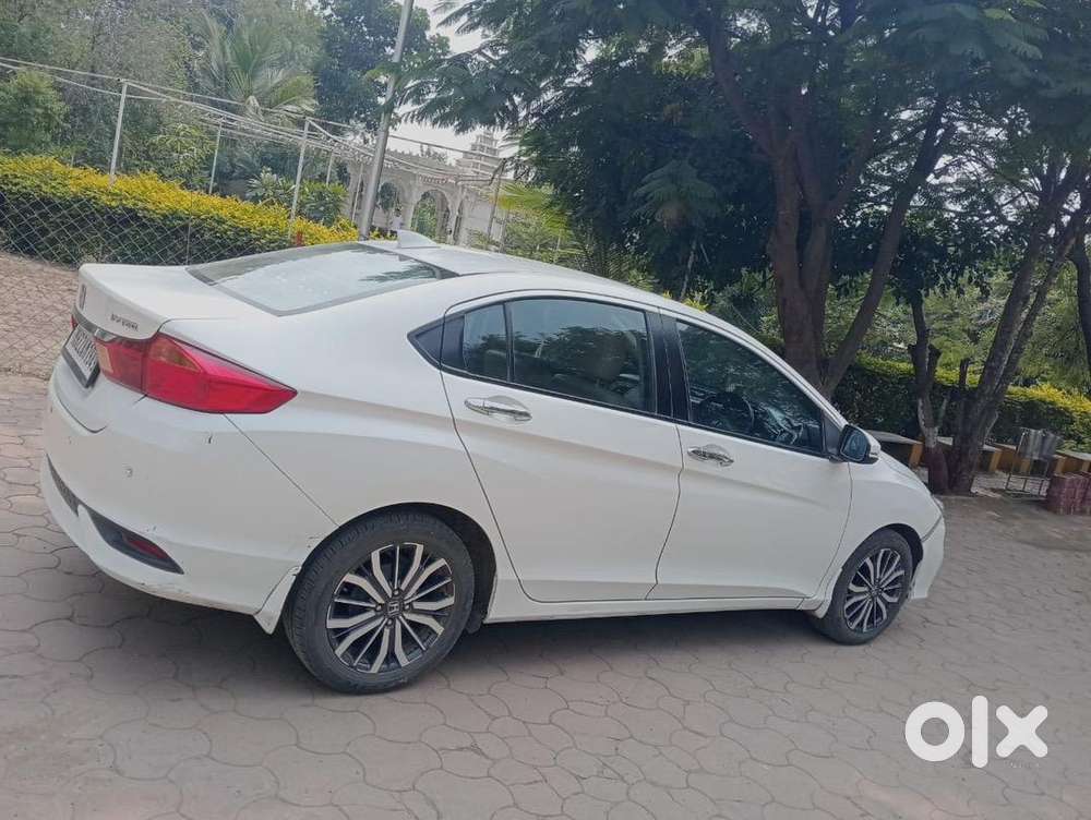 Doctor’s Honda City Zx 2018 Petrol Good Condition