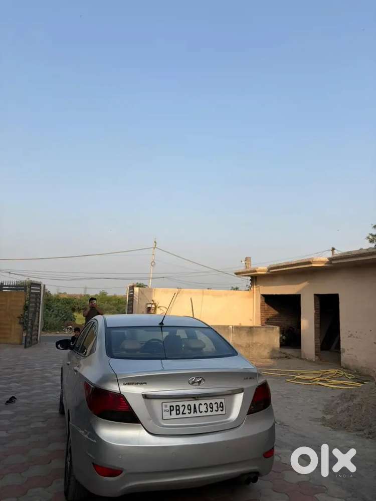 Hyundai Fluidic Verna 2013