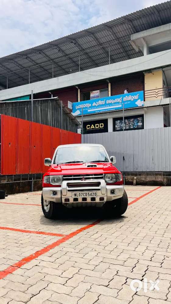 Mitsubishi Pajero 2010 Diesel 124000 Km Driven