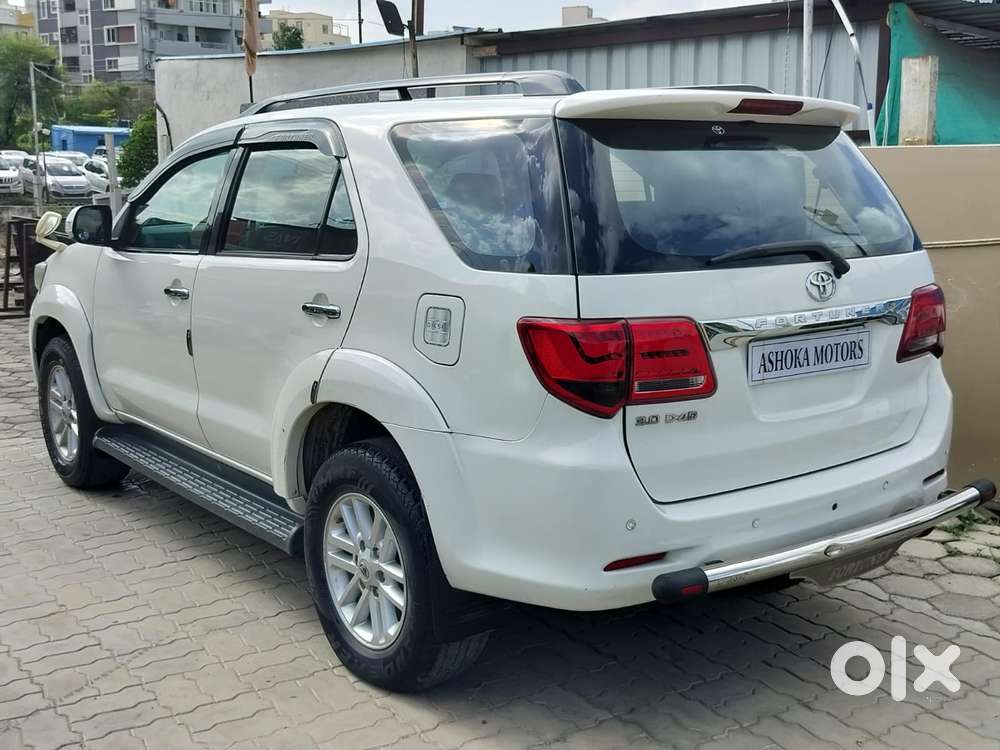 Toyota Fortuner 4x2 Manual, 2014, Diesel
