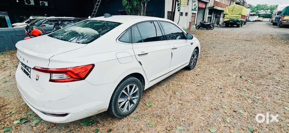 Skoda Slavia Petrol Manual 2024