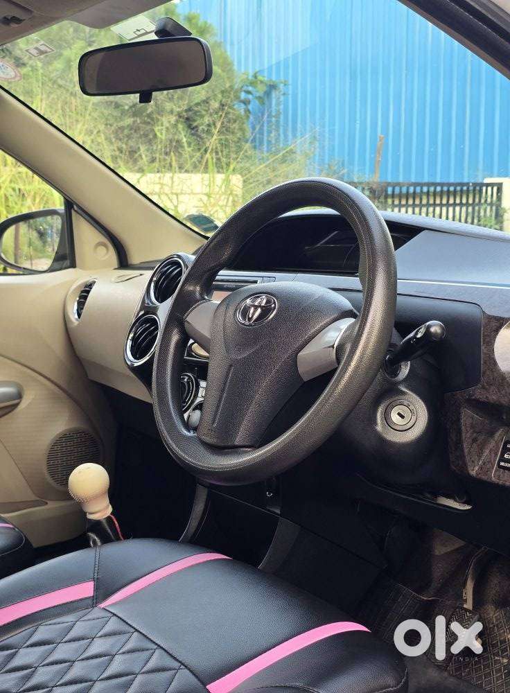 Toyota Etios 1.5 V, 2017, Petrol