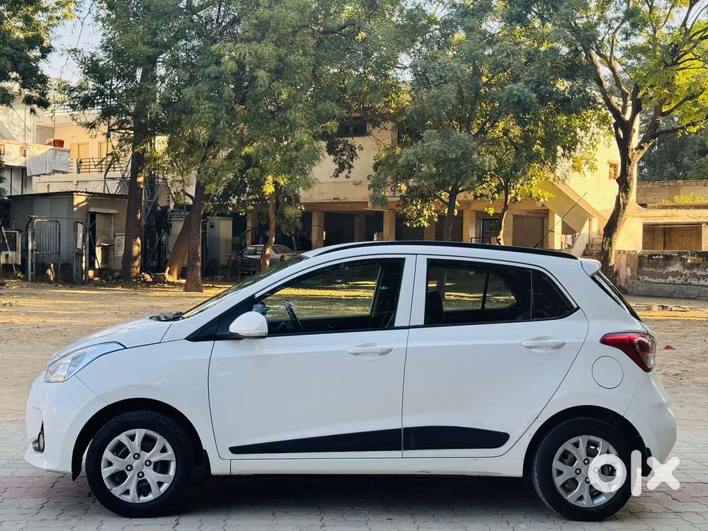 Hyundai Grand I10 Sportz, 2017, Petrol