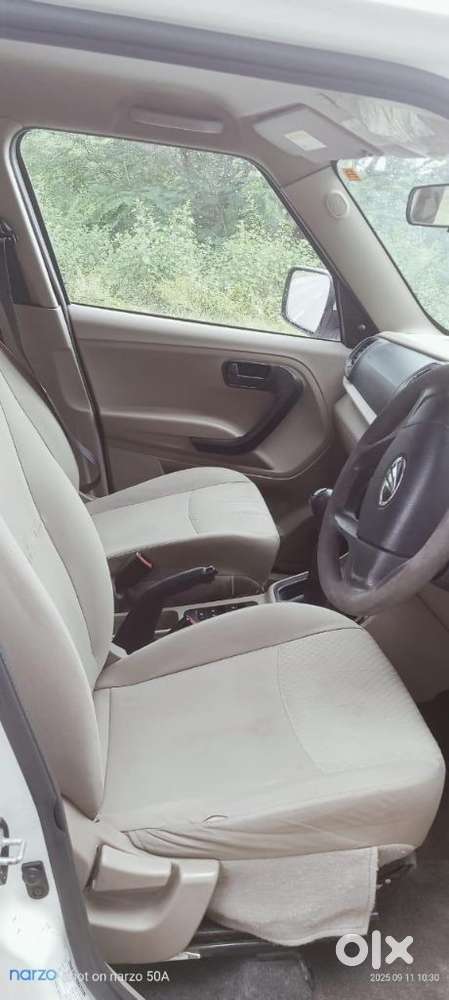 Mahindra Tuv 300 T6 Plus, 2020, Diesel