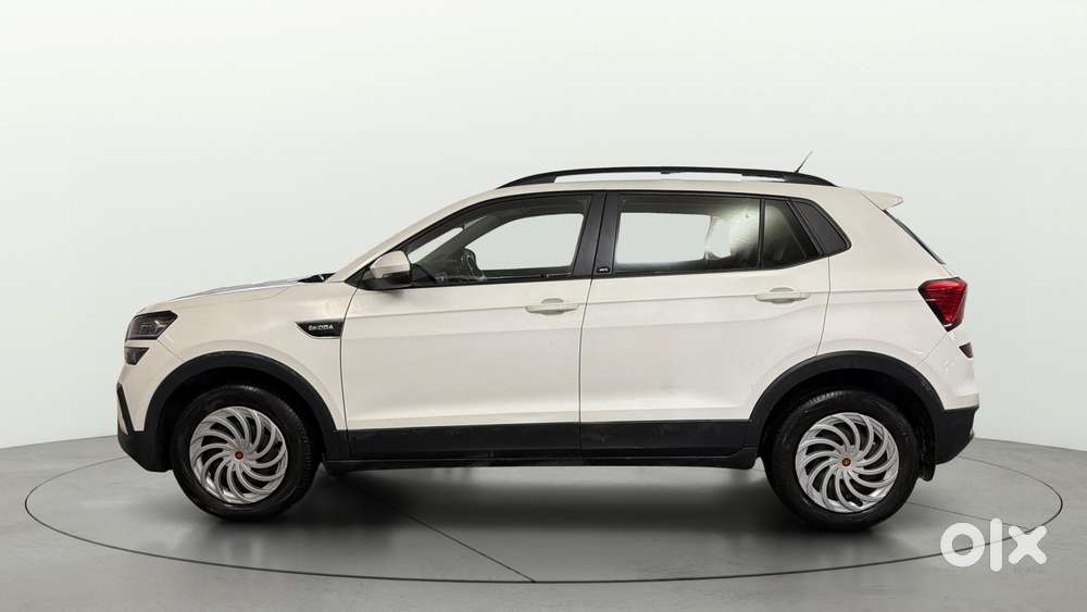Skoda Kushaq 1.0 Tsi Active, 2023, Petrol