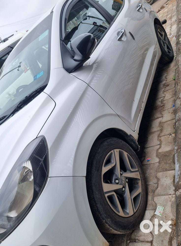 Hyundai Aura 1.2 Sx Cng, 2025, Cng & Hybrids