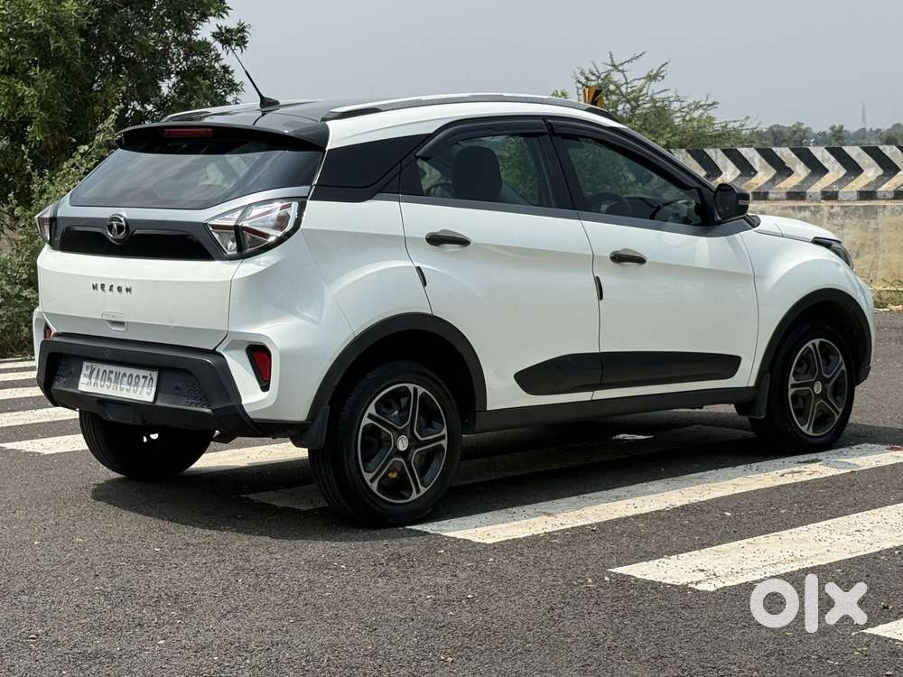 Tata Nexon 1.2 Revotron Xma Amt (s), 2021, Diesel