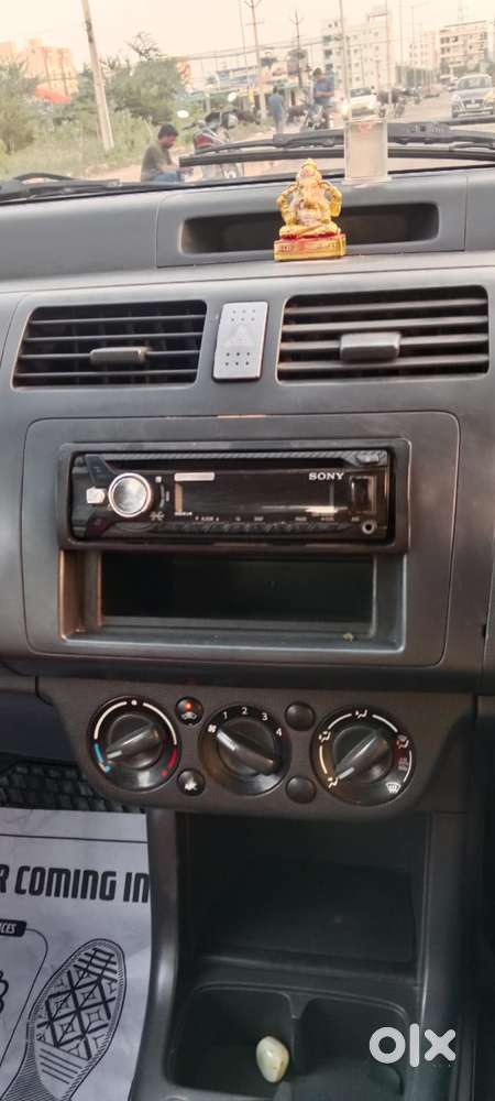 Maruti Suzuki Swift Vxi Bsiii, 2005, Petrol