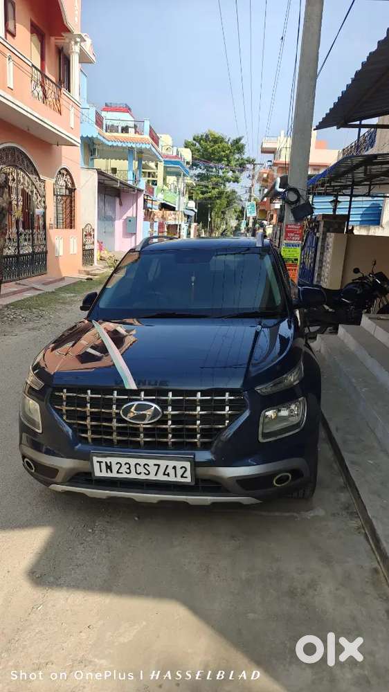 Hyundai Venue 2022 Petrol Well Maintained