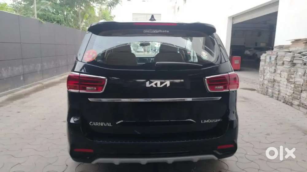 Kia Carnival Limousine Plus 2023 – Black (single Owner  Immaculate