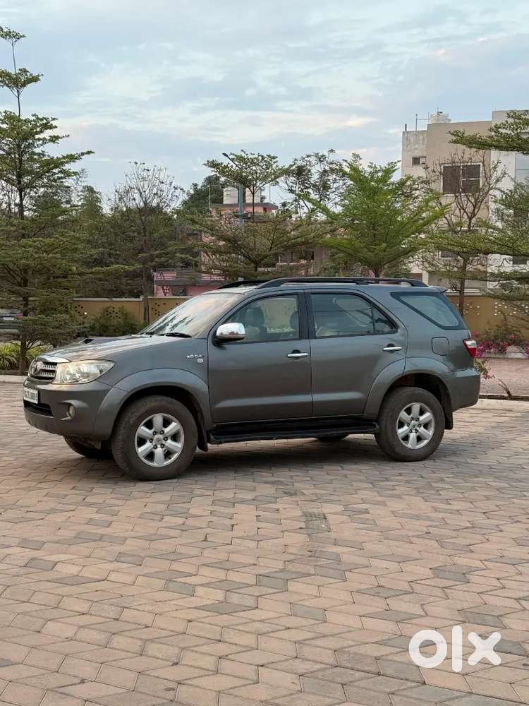 Toyota Fortuner 2011 Diesel Well Maintained