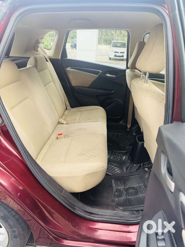 Honda Jazz V Automatic, 2016, Petrol