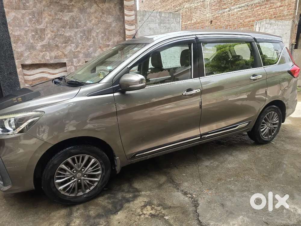 Ertiga Zxi+ Smart Hybrid (top Model)  2021  1st Owner 66000km