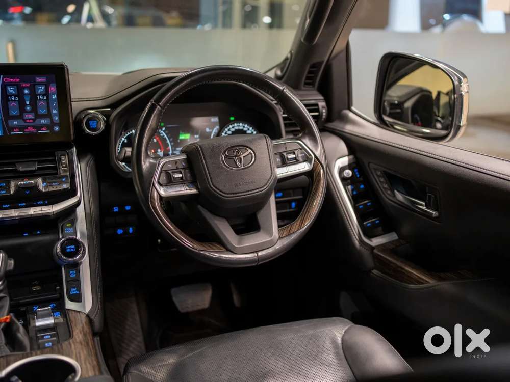 Toyota Land Cruiser 3.3 Zx Diesel, 2023, Diesel