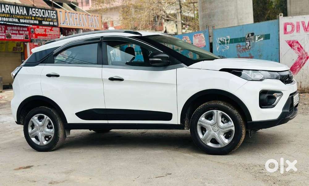Tata Nexon 1.2 Revotron Xma Amt (s), 2022, Petrol
