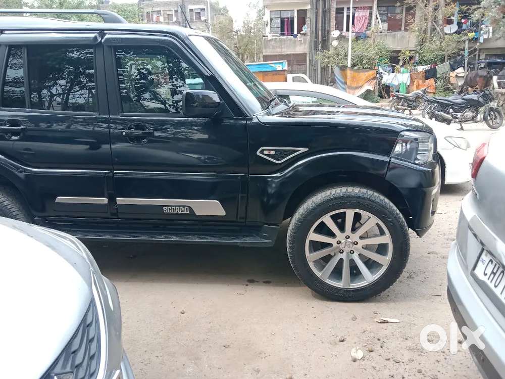 Mahindra Scropio Classic S11 Top Model...
