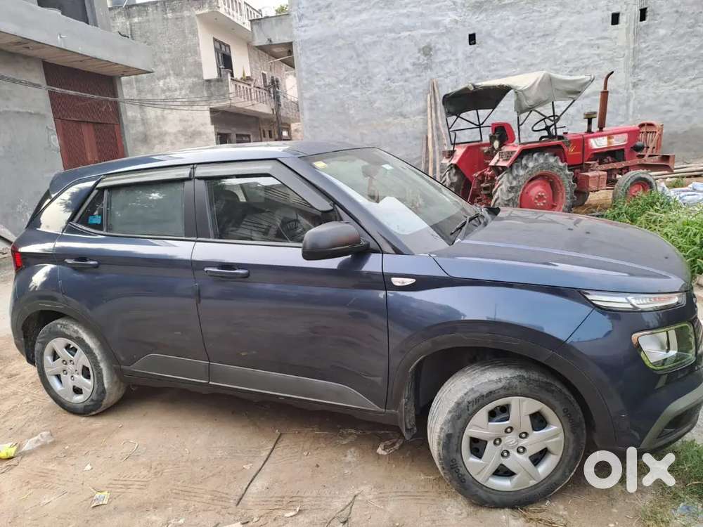 Hyundai Venue Petrol 2021