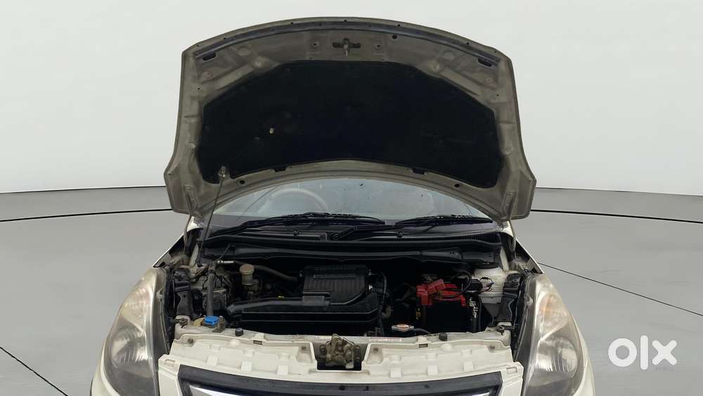 Maruti Suzuki Swift Dzire Vxi Optional, 2016, Petrol