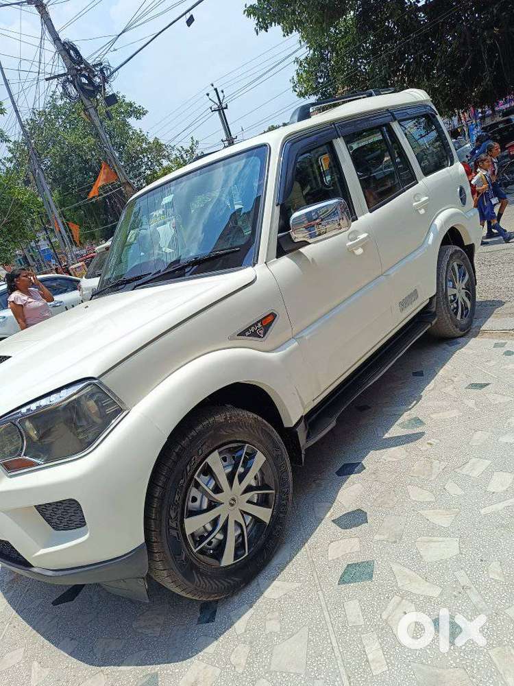 Mahindra Scorpio S6 Plus, 2017, Diesel